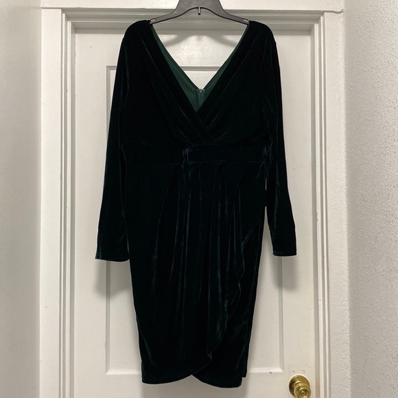 Velvet long dark green dress - Picture 1 of 5
